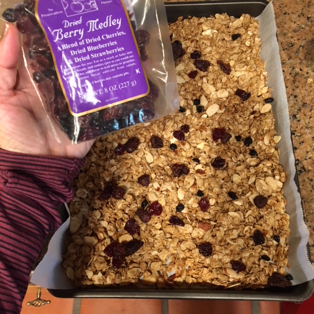 DFTSI Cherry Berry Granola_1089-1